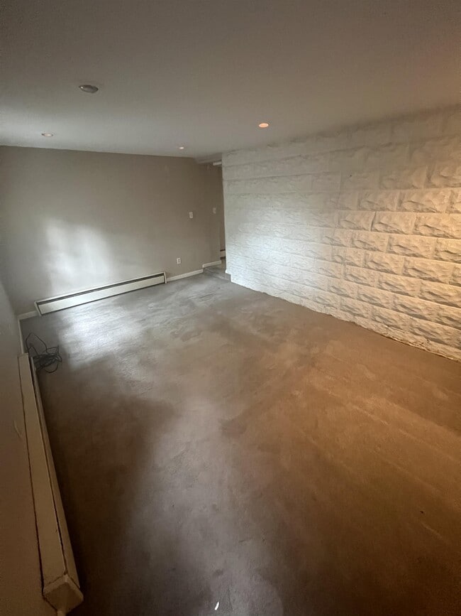 Building Photo - 1401 Willey St