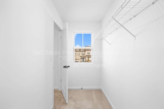 Building Photo - 11027 Pagebrook Ln