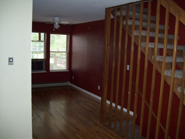 Building Photo - 3200 Azalea Dr