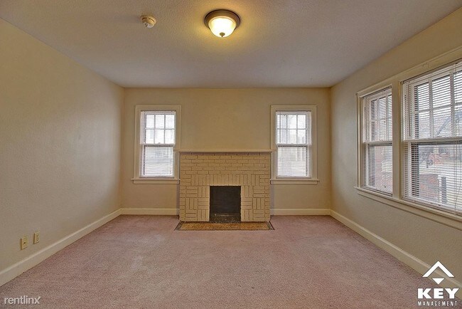 Building Photo - 1156 N Emporia St