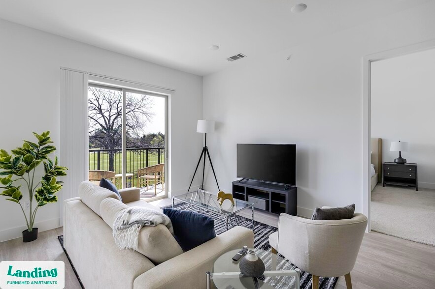 Building Photo - 650 E Sycamore St