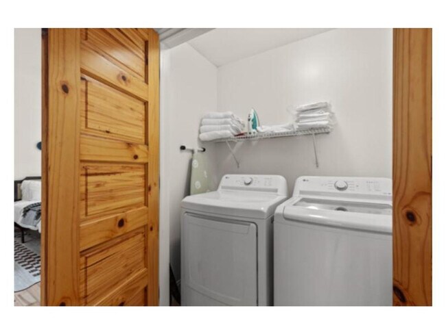 Building Photo - 120 Kendene St