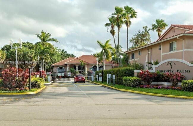 Primary Photo - 3221 Sabal Palm Manor
