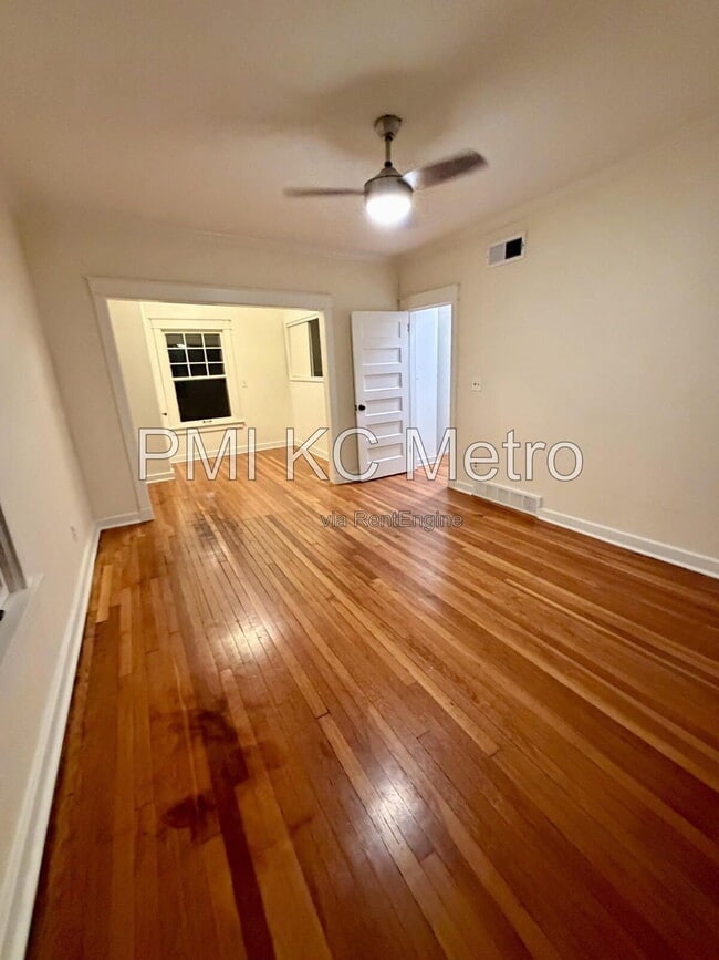 Building Photo - 3833 Campbell St