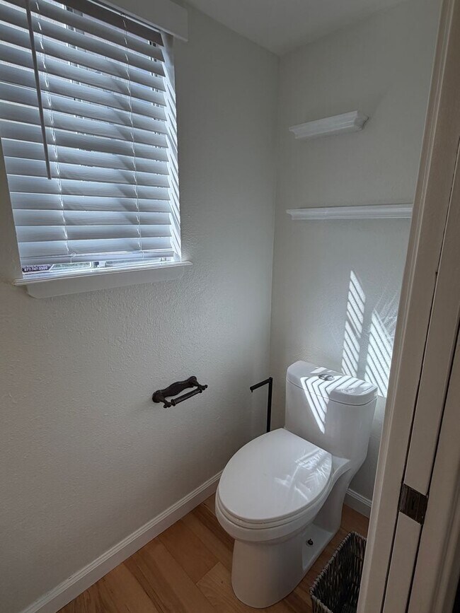 Building Photo - 26156 Sanz