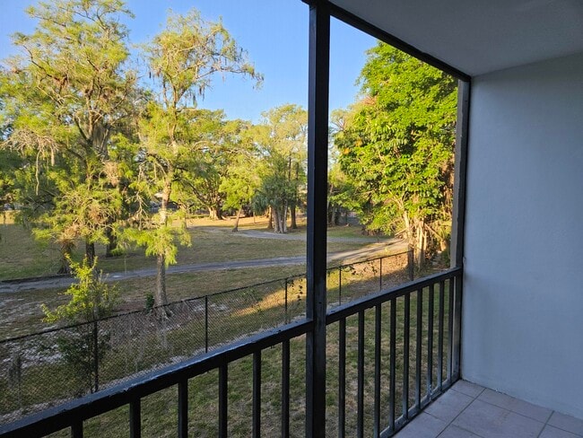 Building Photo - 8000 S Colony Cir