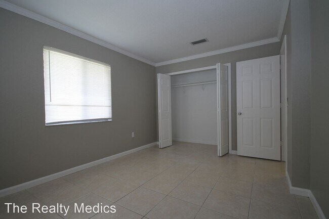 Building Photo - 3 br, 2 bath House - 1111 Tivoli Dr