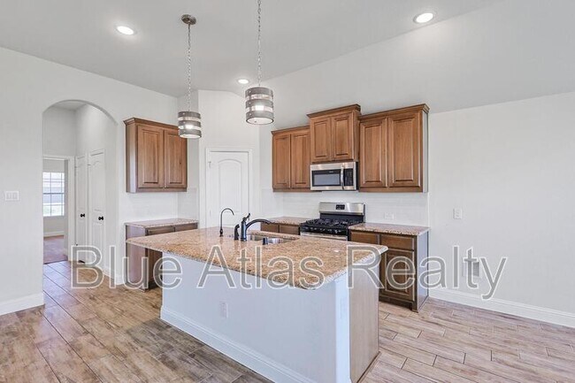 Building Photo - 3008 Bobcat Dr