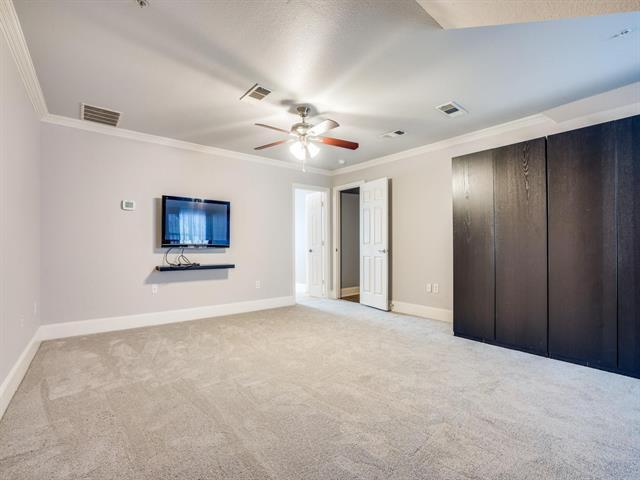 Building Photo - 5707 Lewis St