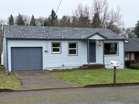 Building Photo - 2-bedroom/2-bath single family home