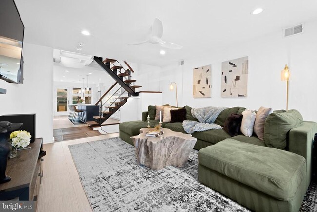 Building Photo - 1226 Gerritt St