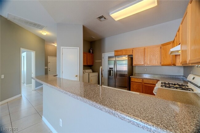 Building Photo - 2804 W Agate Ave