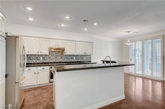 Building Photo - 9420 San Laguna Ct