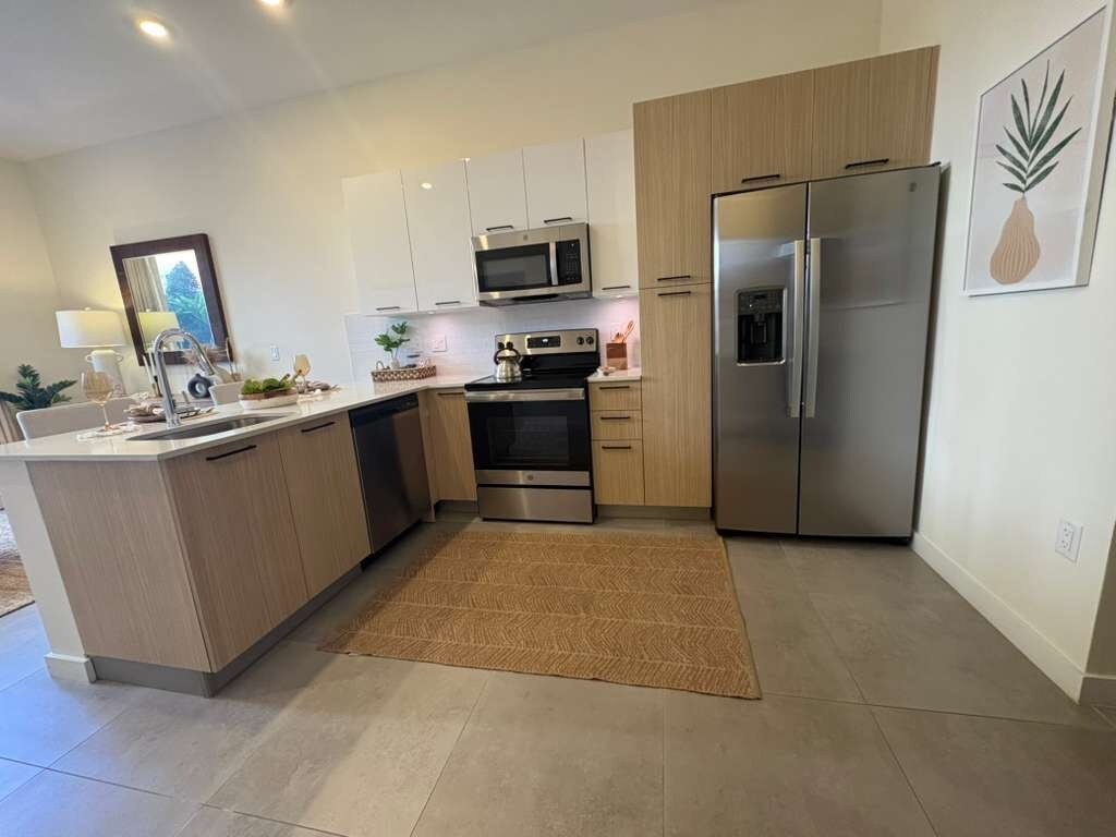 Building Photo - 2170 NE 168th St