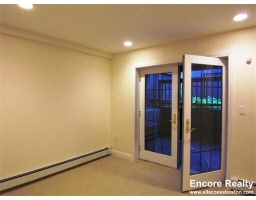 Building Photo - 59 Fort Ave