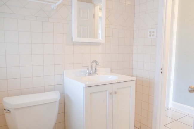 Building Photo - 5445 W 64th St