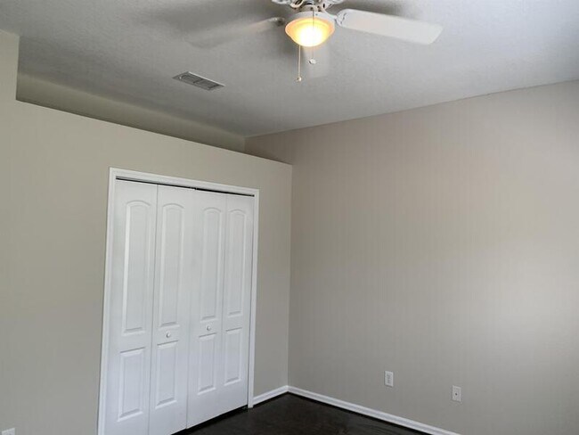 Building Photo - 10371 Lake District Ln