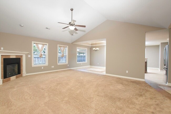 Building Photo - Charming 3 Bedroom/2 Bath in Mill Creek Manor with Spacious Garage