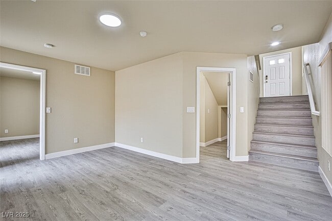 Building Photo - 4584 Mission Meadow Cir