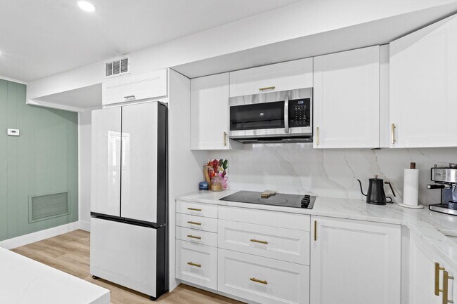 Building Photo - 715 Kaye St