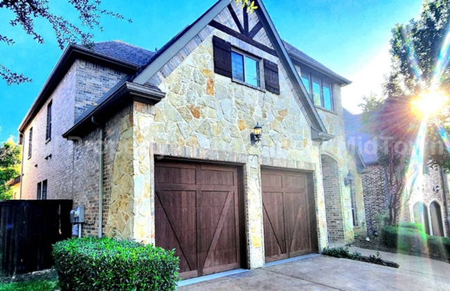 Building Photo - Well-Planned 4BR/3BA—Space for Guests, Off...
