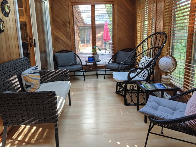 Building Photo - 66 Paquette Dr