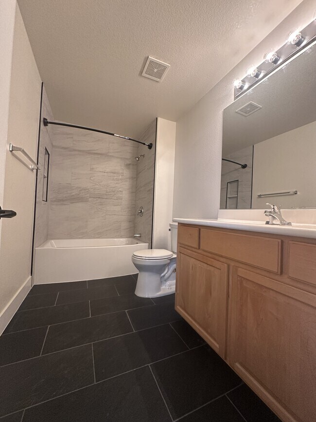 Building Photo - 7288 Quarterhorse Ln