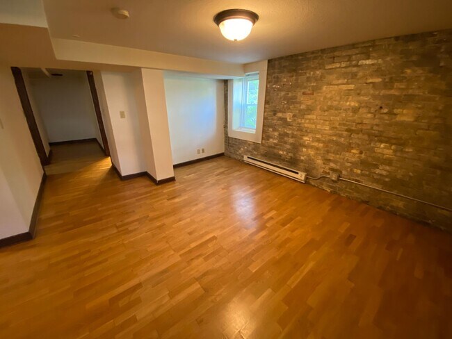 Interior Photo - 2550 Lake