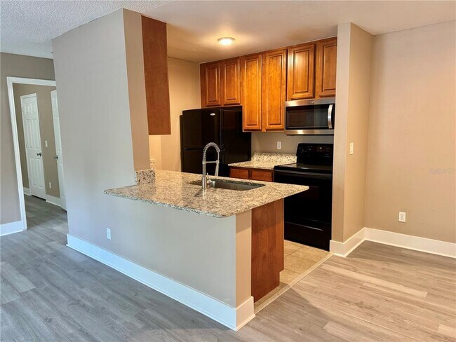 Building Photo - 6064 Westgate Dr