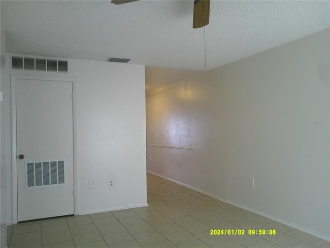 Building Photo - 71 Lake Villa Way