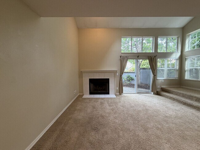 Building Photo - 9605 NW Miller Hill Dr