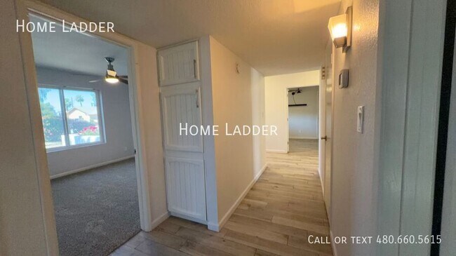 Building Photo - 4362 E Ludlow Dr