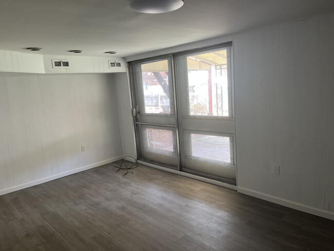 Building Photo - 1409 N 13th St
