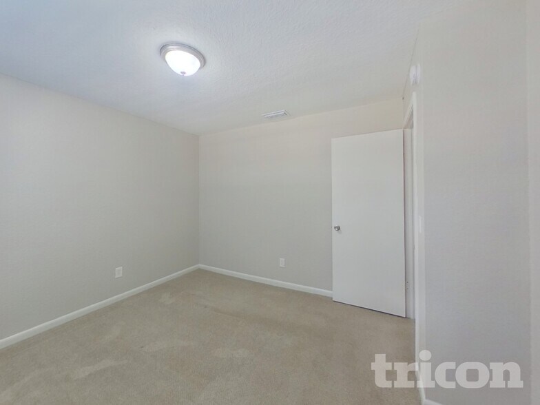 Building Photo - 11803 Willow Point Way