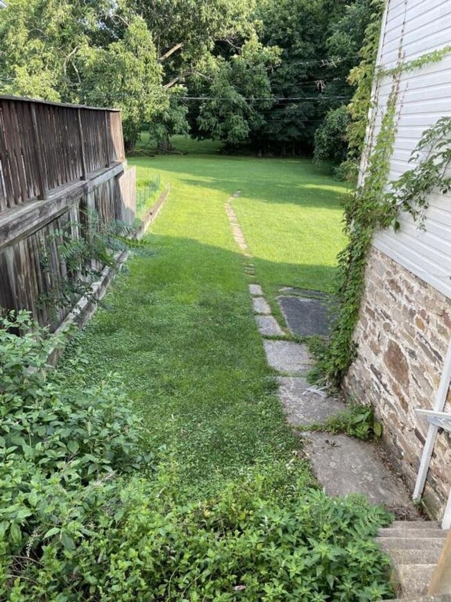 Building Photo - NOW AVAILABLE! 3 Bed, 2 Bath Victorian Home in Newport, PA!