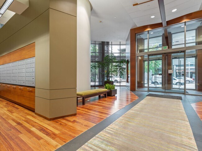 Building Photo - John Ross - 8th floor south waterfront studio w/parking/most utilities/concierge