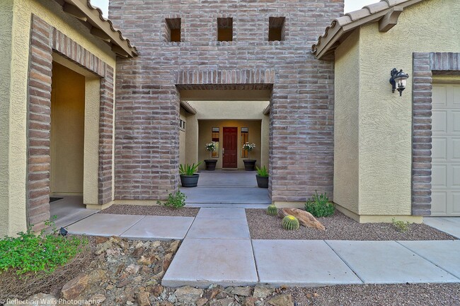 Building Photo - 3163 E Los Altos Ct