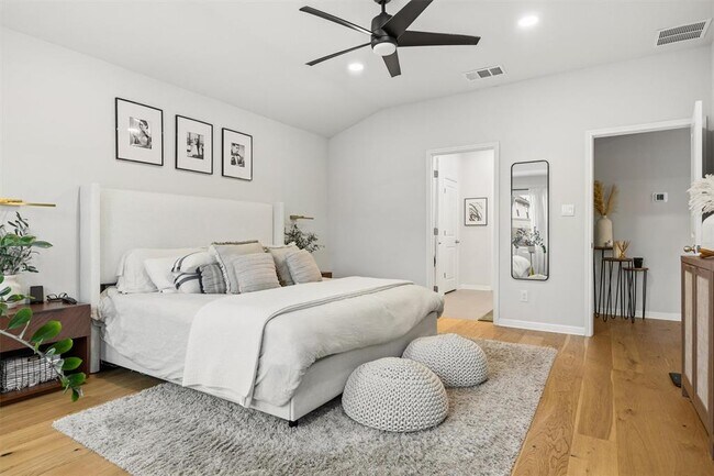 Building Photo - 6604 Coalinga Ln