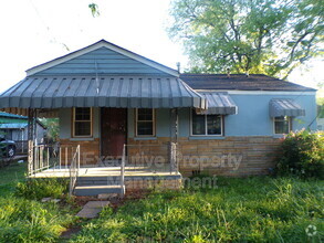 Building Photo - 708 40th St