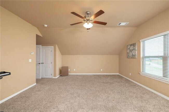 Building Photo - 13427 Meadow Ridge