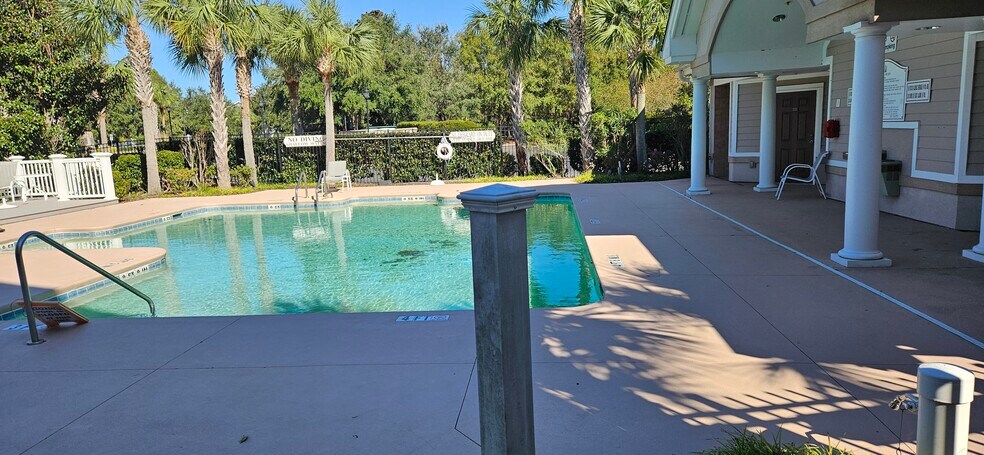 Building Photo - 4924 Bluffton Pky