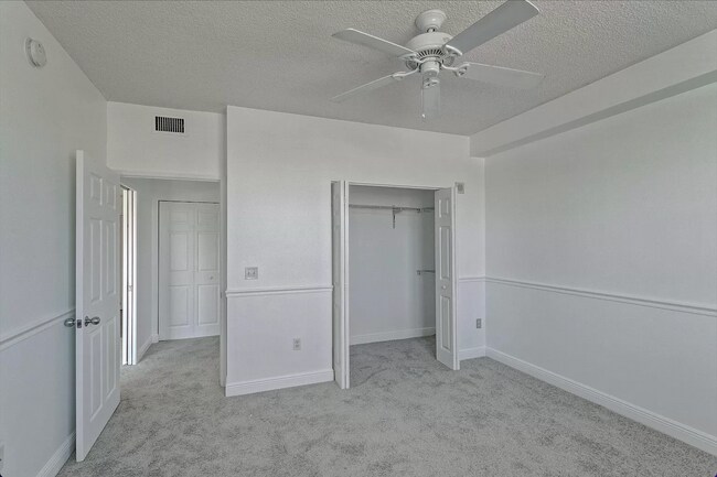 Building Photo - 616 Clearwater Park Rd