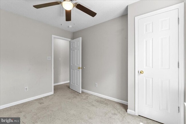 Building Photo - 229 Sherando Cir
