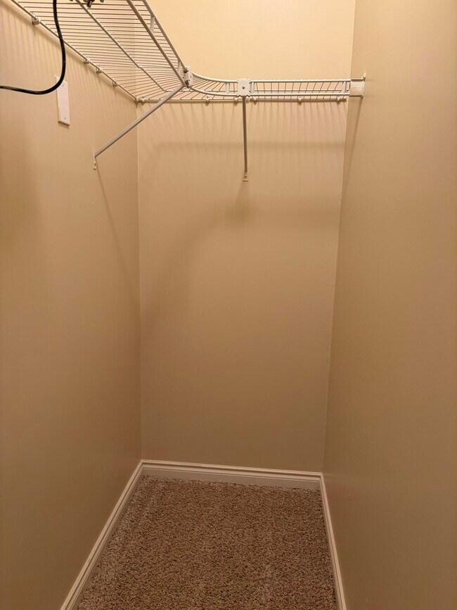 Building Photo - 534 Constitution St