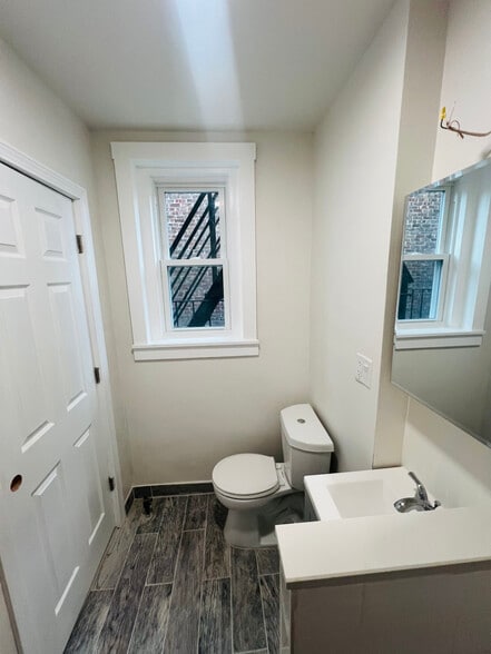 Building Photo - 38 Hemenway St