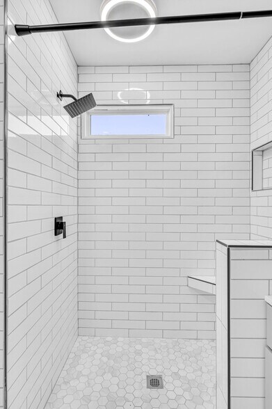 Building Photo - 162 Elkmont Dr