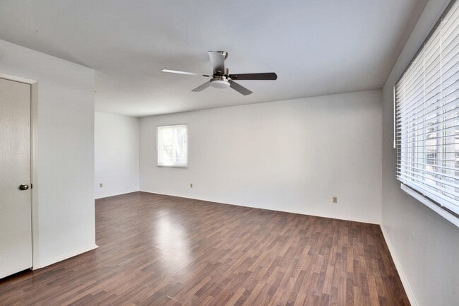 Building Photo - 8002 Croftwood Dr