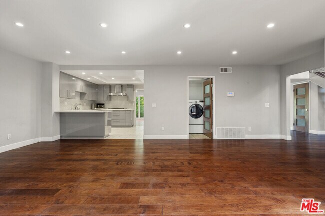 Building Photo - 2606 Claray Dr