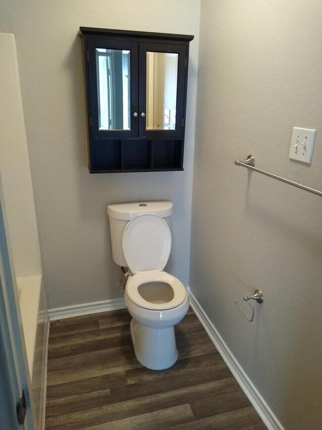 Building Photo - 11403 Mosscrest Dr