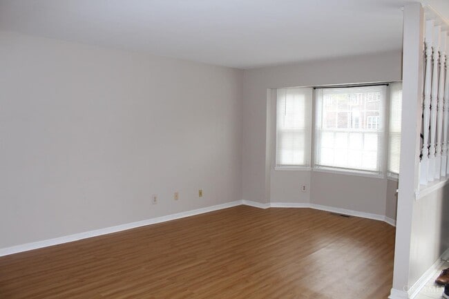 Building Photo - 9156 Dominion Cir